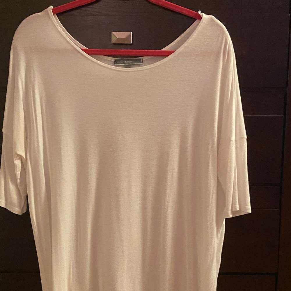 White tunic - Picture 2 of 3